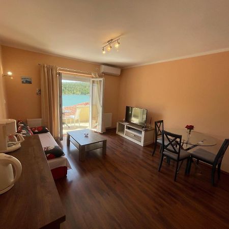 Apartments Duje Ribnica Obrovac Bagian luar foto