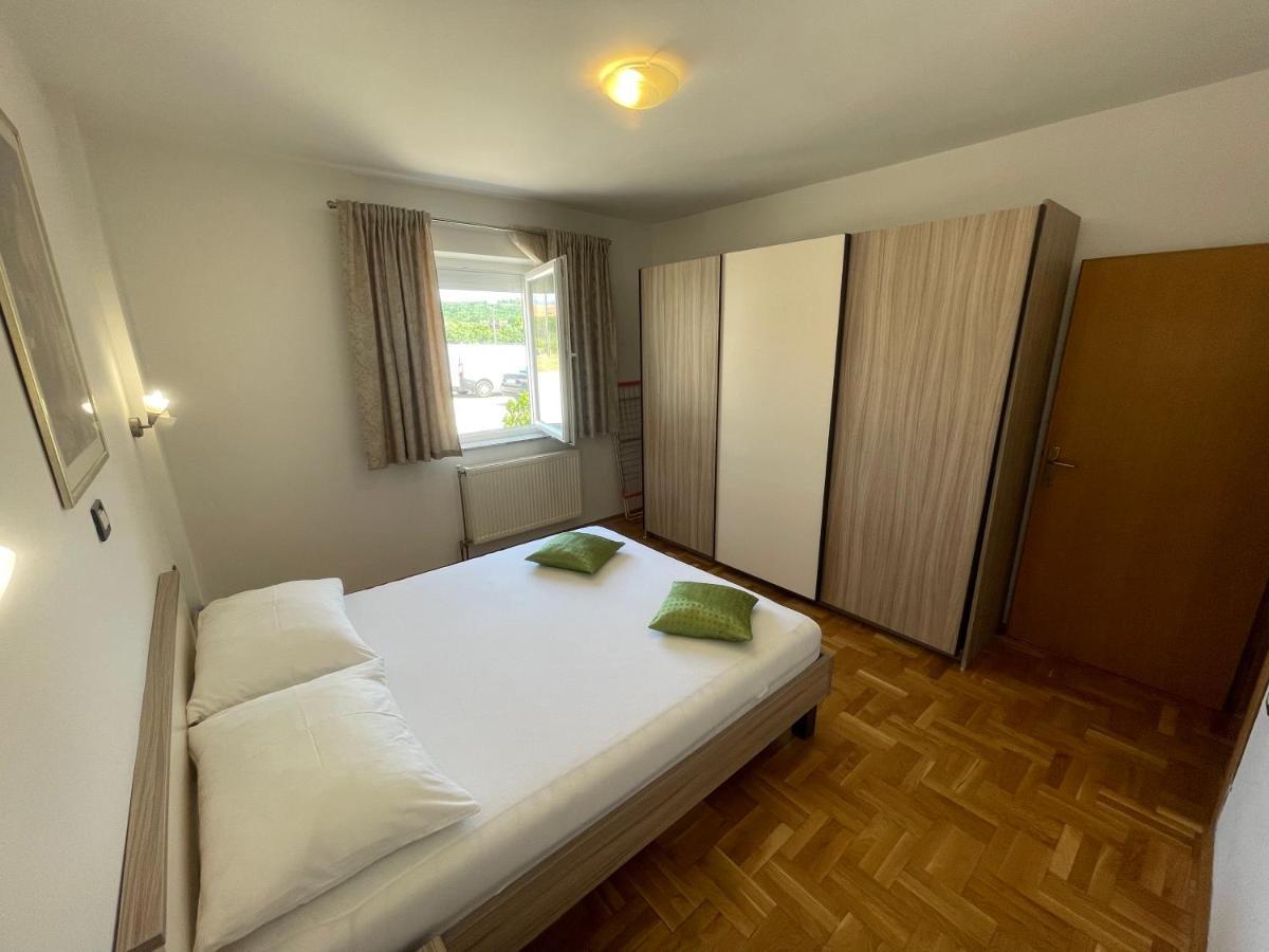 Apartments Duje Ribnica Obrovac Bagian luar foto
