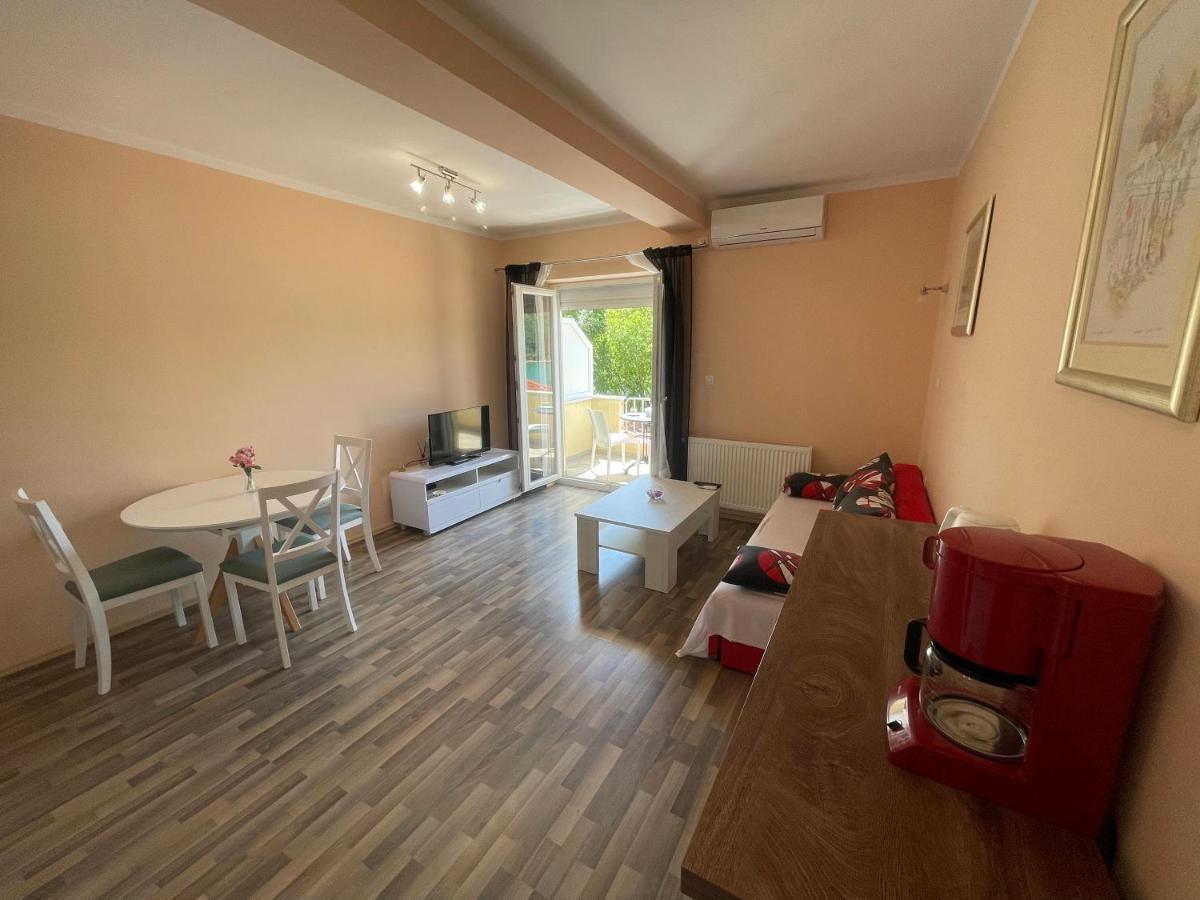 Apartments Duje Ribnica Obrovac Bagian luar foto