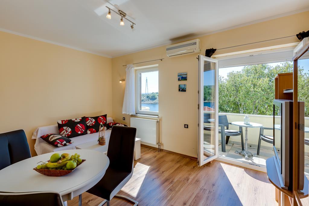 Apartments Duje Ribnica Obrovac Bagian luar foto
