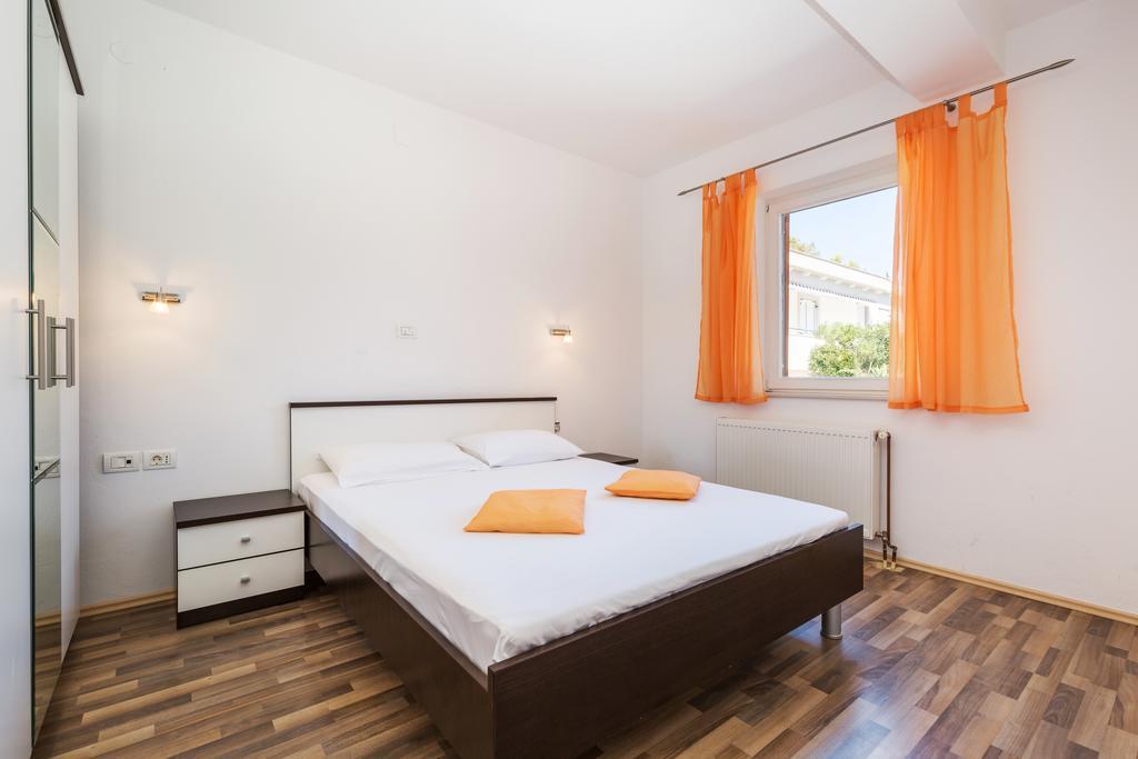 Apartments Duje Ribnica Obrovac Bagian luar foto